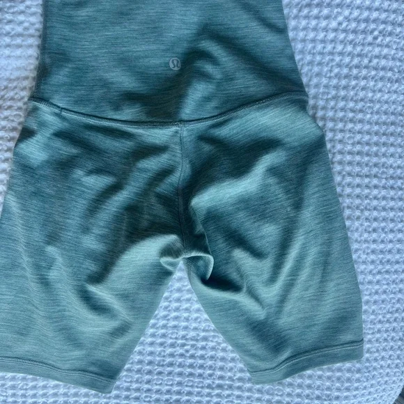 Lululemon align biker shorts- Heathered tidewater teal - Picture 2 of 2